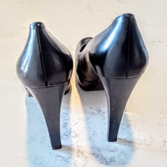 Stuart Weitzman Black Leather Platform Pumps - Picture 4 of 5